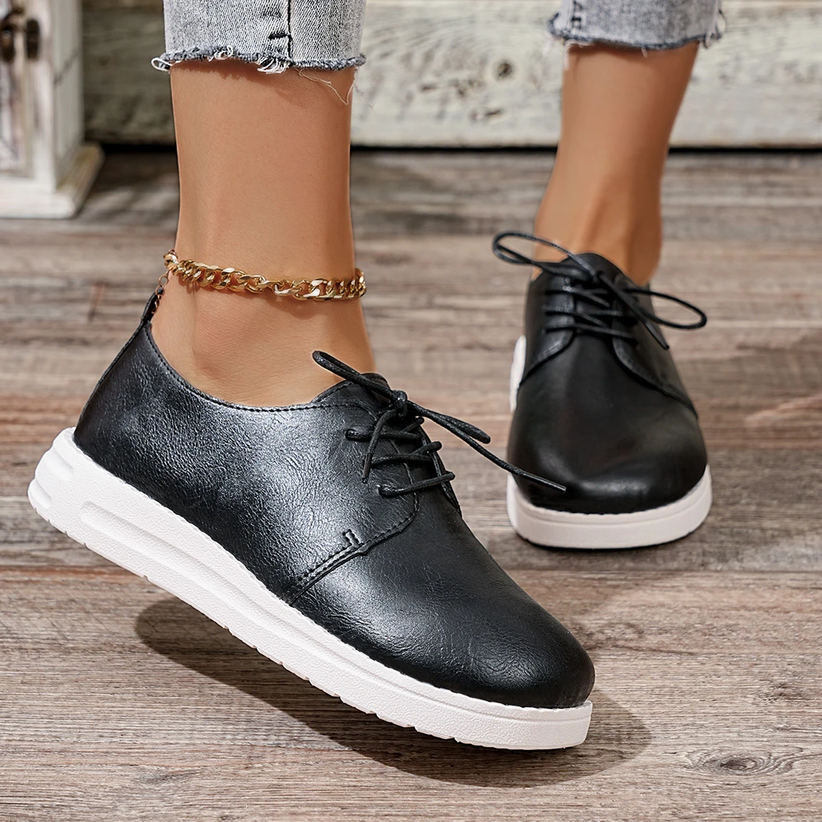 Popular in Spring and Autumn Elegant Sports and Leisure Shoes Fashionable New Round Toe Comfortable Flat Bottom Women's Shoes
