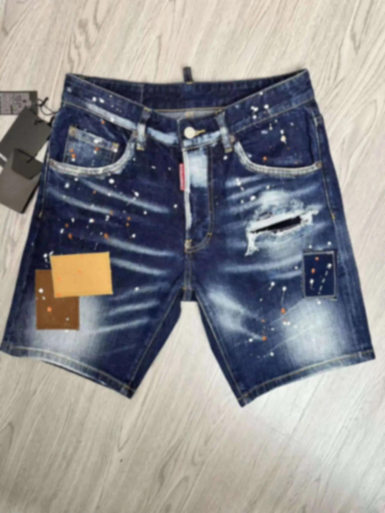 

2024 Summer New Five Piece Pants Fashion Men's Washed and Worn Hole Patch Printed Slim Fit Micro Elastic D2 Jeans Shorts Men's