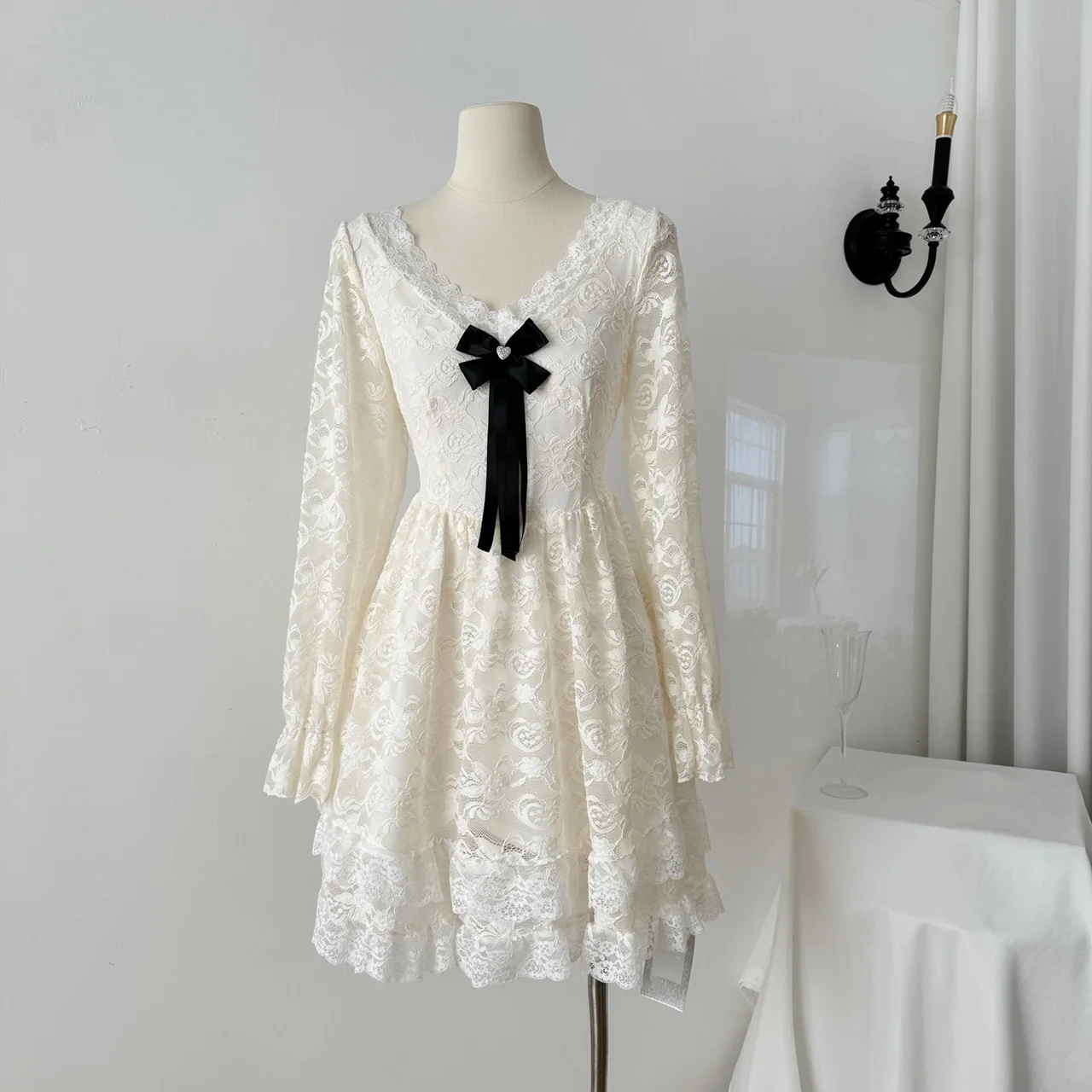 Elegant Lace Mini Dresses Women V-neck Long Sleeve Ruffles A-line Autumn New Sweet Korean Fashion Party Dress Female Vestidos