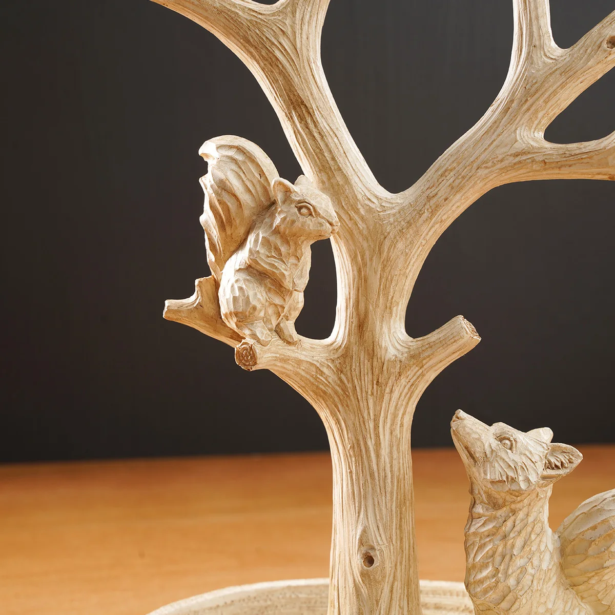 1PC, creative fox, squirrel and pine tree-shaped decorative jewelry box, simple fox and pine tree-shaped jewelry storage box