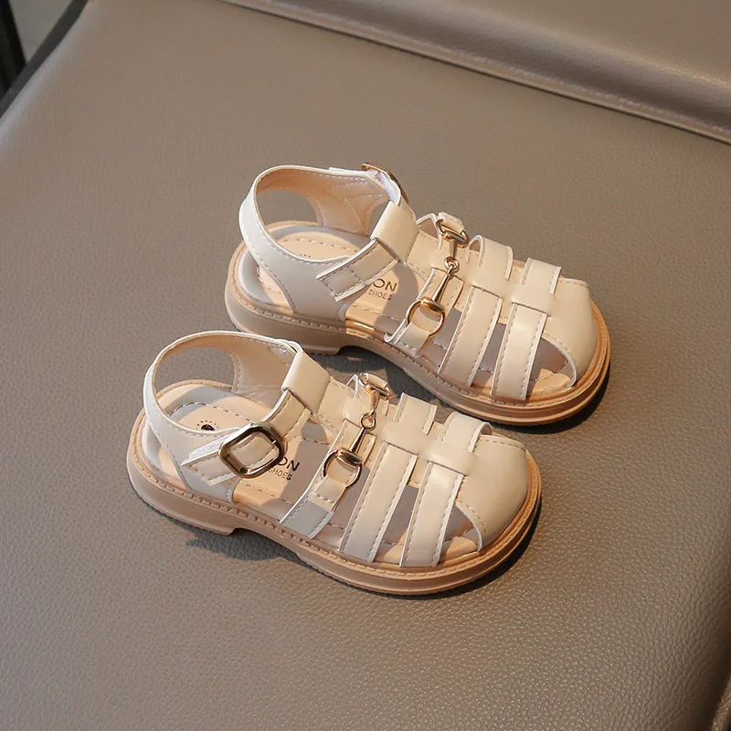 

Сандалии в римском стиле для девочек, летняя модная детская пляжная обувь на плоской подошве с цепочкой Baotou, сандалии принцессы в стиле ретро с мягкой подошвой, 2023