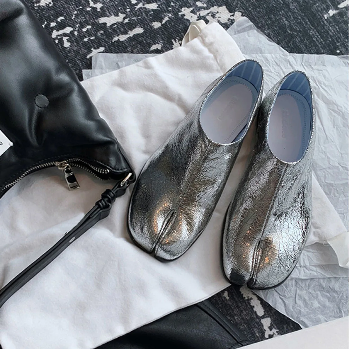 Women Split Toe Tabi Flats Woman Loafers Shoes Slip On Shallow Pump Shoes Silver Crack Flats 6