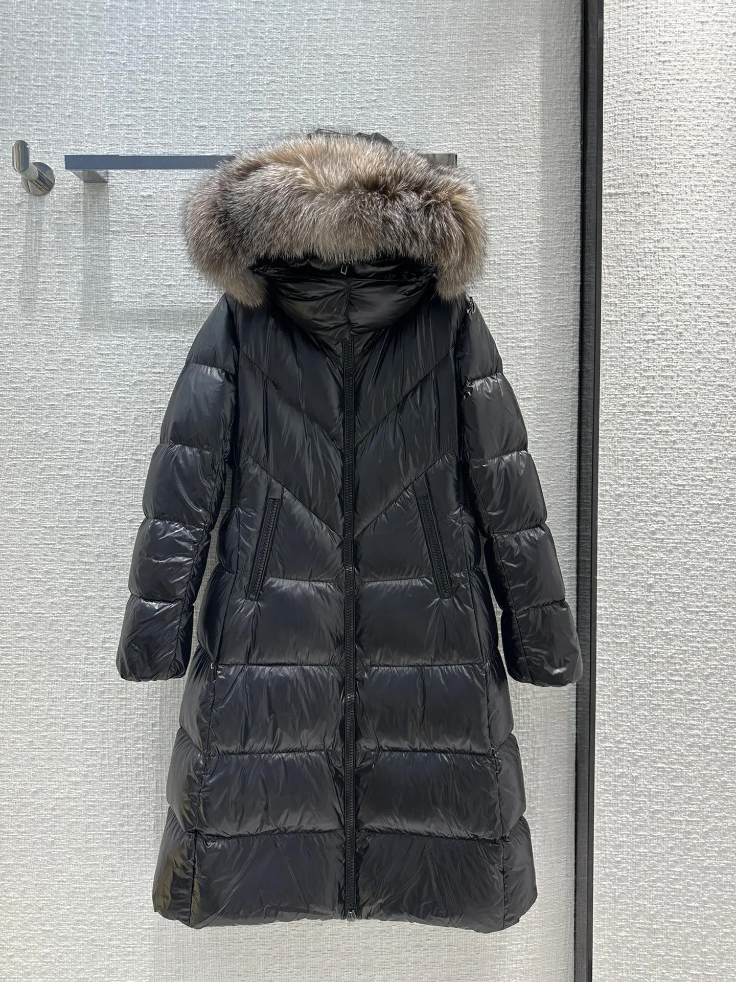 

2023 High quality fashion hooded down jacket Winter