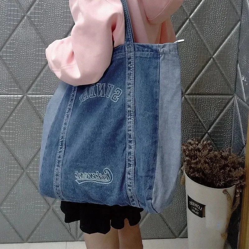 

Женская джинсовая сумка с вышивкой и надписью, вместительная многоразовая сумка для покупок, высококачественная повседневная Сумочка, Кор...