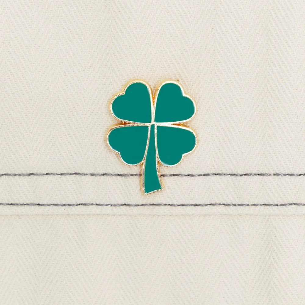 Four-leaf clover brooch alloy badge green plant buckle pin clothing bag