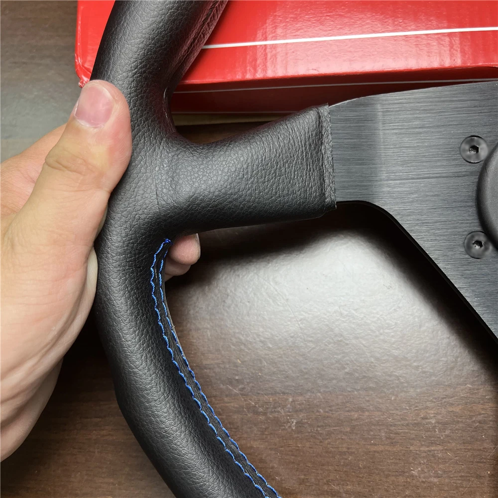 momo モンテカルロ350mm MOTECARLO 350mm（M-5)