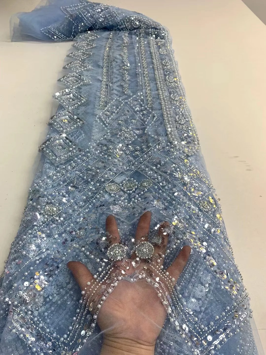 

Французская кружевная ткань ручной работы с небесно-голубыми бусинами 2022 Высококачественная вышивка Роскошная ткань с блестками модная для свадебвечерние платья