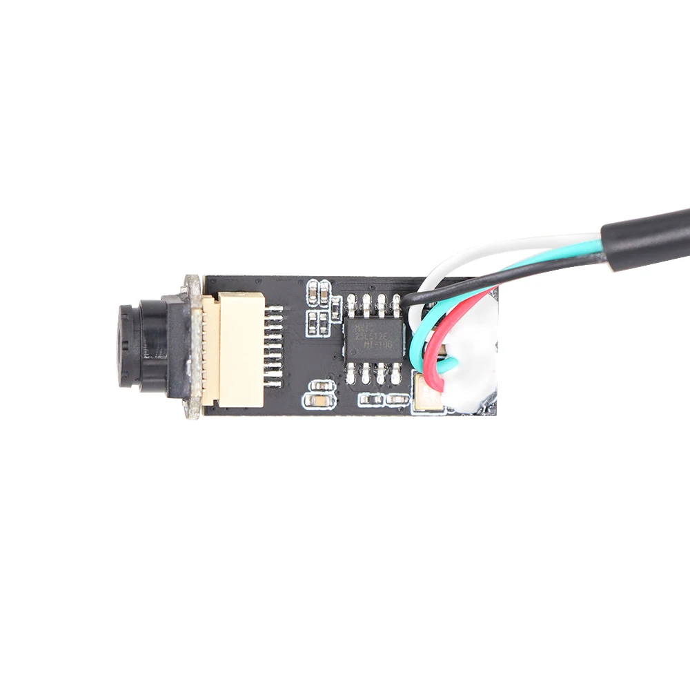 Packaging de la webcam avec câble USB et guide d'installation, compatible multi-plateformes.