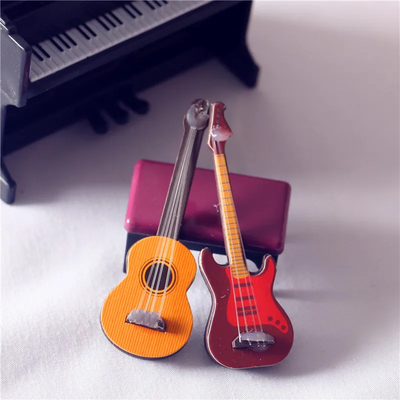 Dollhouse Miniature Guitar Model Toy Instrument Home Decoration Wood Craft Kids Gifts miniature figurines miniature ornament miniature duck figurines