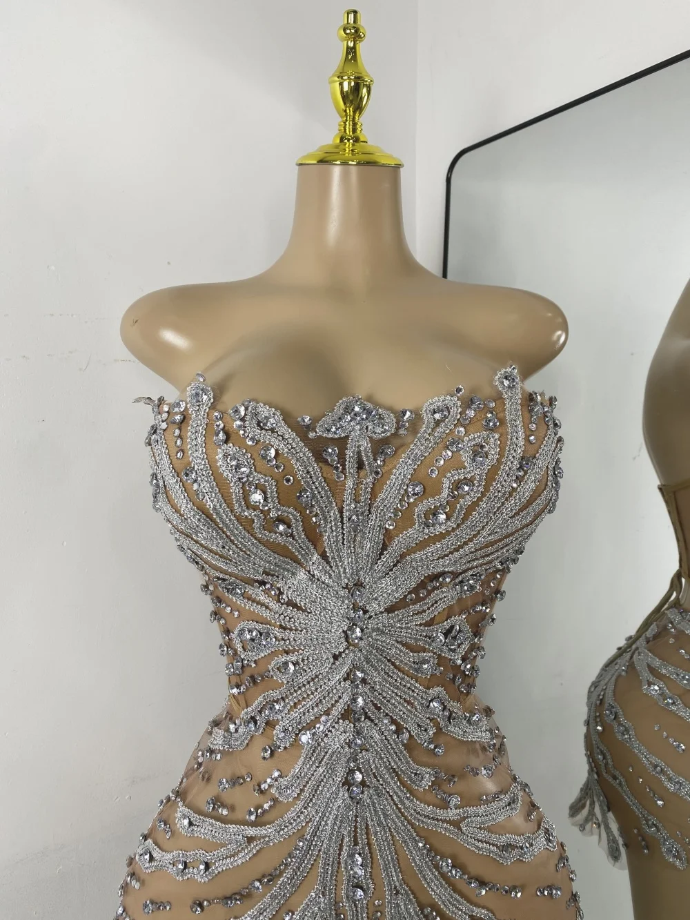 Luxury Women Sexy Sparkly Crystal Sequins Mesh See Through Openback Outfit Birthday Dress Dancer Performance Stage Costume