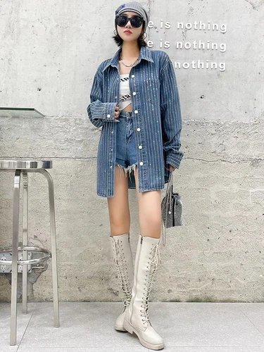 [EAM] 여성용 블루 데님 라인스톤 블라우스, 라펠 긴팔, 루즈핏 셔츠, 빅 사이즈, 패션 타이드 용수철, 가을 2024, 1DF6775, 신상 3