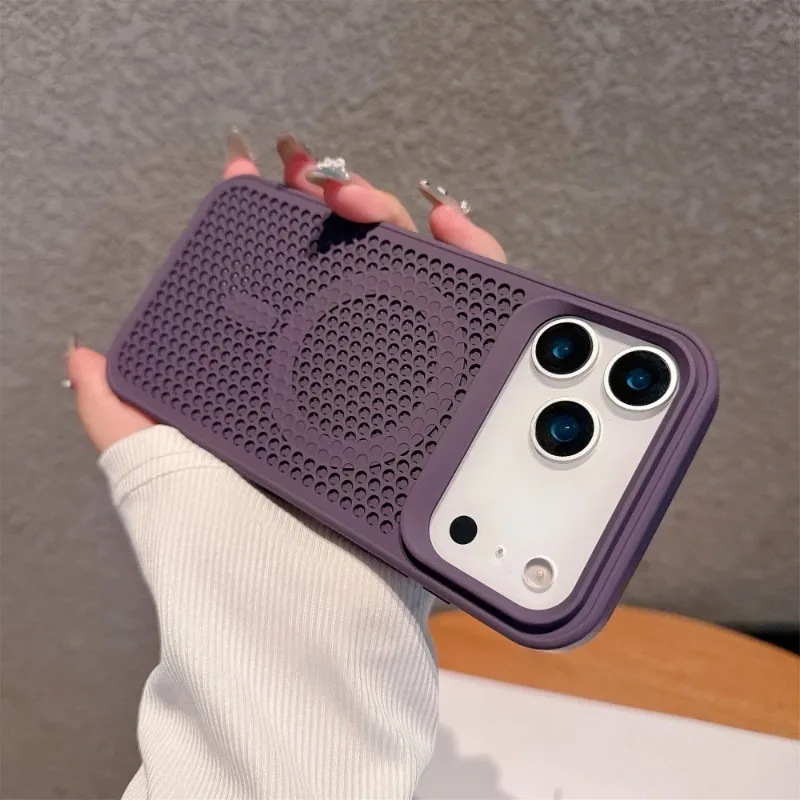 Honeycomb Heat Dissipation Magnetic Wireless Charging Case with MagSafe Compatibility