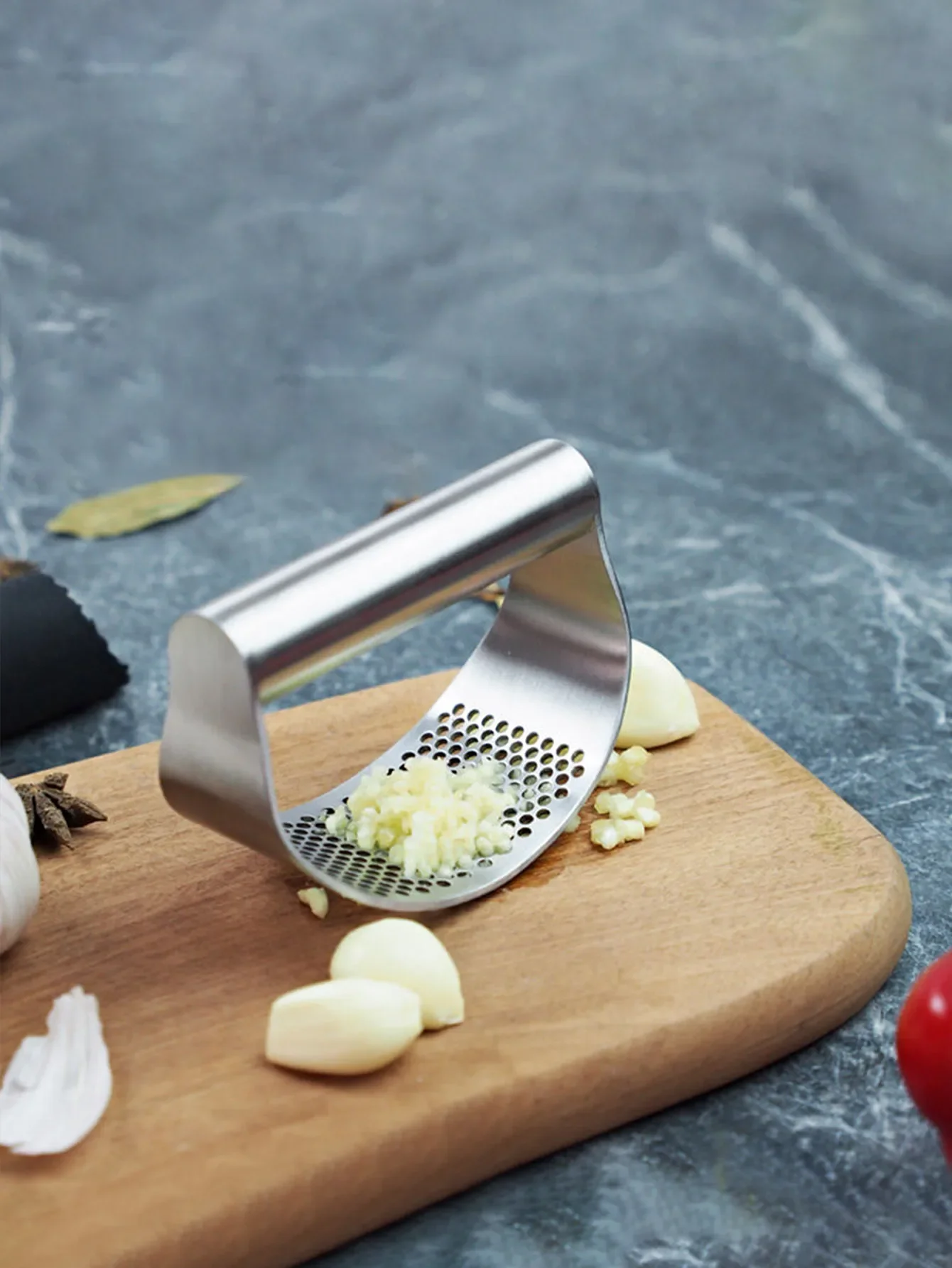 Garlic Mincer Manual Stainless Steel Garlic Crusher Press for Fruits & Vegetables Kitchen Food Processor Tool