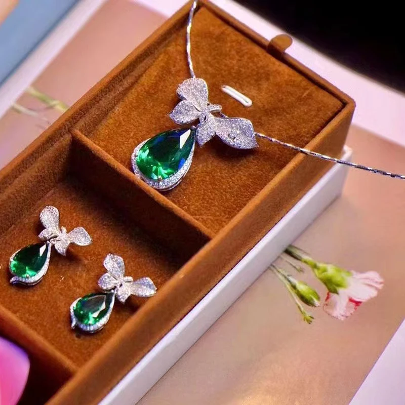 

Женские серьги из серебра 925 пробы, с цирконом