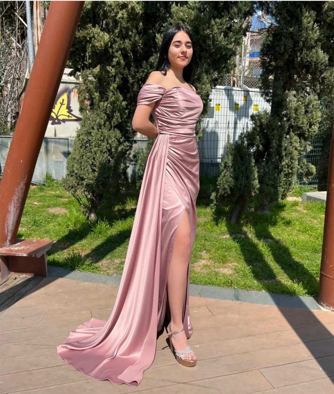 

Elegant Long Pink Pleated Evening Dresses With Split Mermaid Off Shoulder Prom Dress Back Zipper Formal Gowns for Women