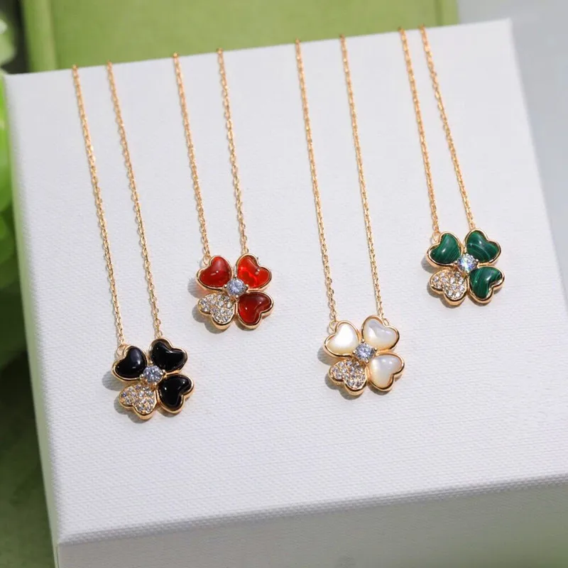 

European Classic Hot Selling Jewelry Sterling Sier Four Heart Lucky Flower Necklace Women's Exquisite Fashion Brand