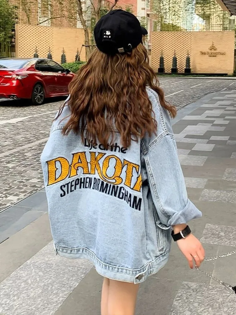 

Women's Blue Loose Denim Jacket Spring 2023 Korean Fashion Embroidered Letter Casual Coat Harajuku Single Breasted Top