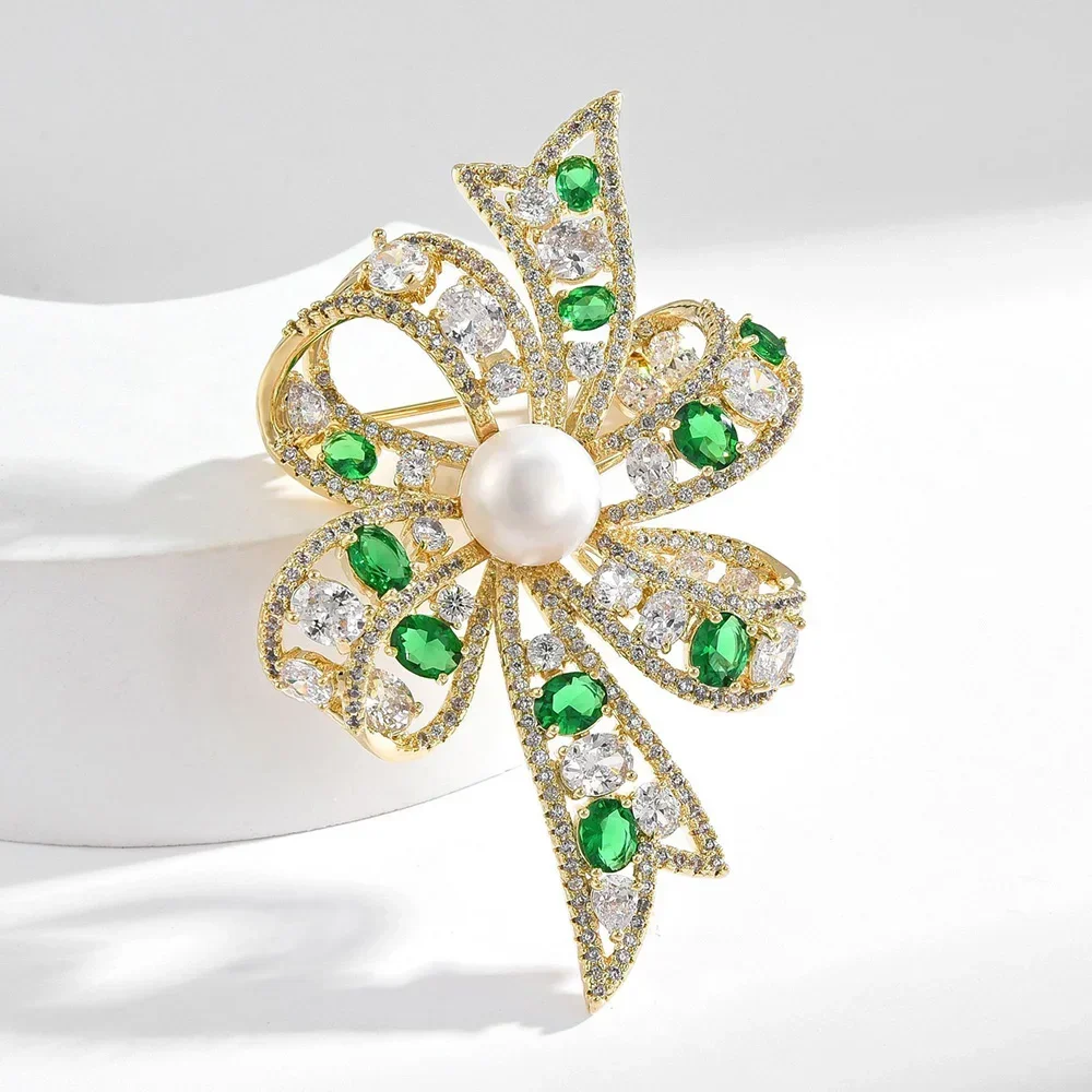 Hollow Inlaid Zircon Bow Brooch Elegant Freshwater Pearl Bowknot Corsage High-quality Women's Brooches for Clothes Decor