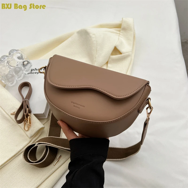 

Small Leather Saddle Armpit Bags For Women 2023 Summer Chain Shoulder Crossbody Bag Ladies Vintage Underarm Handbags Bolsa