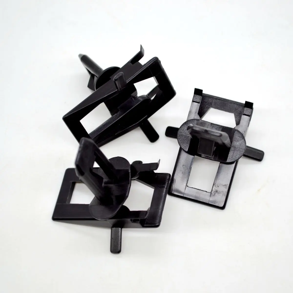 

5pcs Window Upper Garnish Moulding Clips for GM Monte Carlo Cutlass El Camino 20058837