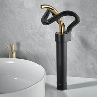 น้ําตกสร้างสรรค์ห้องน้ําอ่างล้างหน้าก๊อกน้ําก๊อกน้ําดาดฟ้าติดตั้งร้อนเย็นน้ําผสมเครนทองเหลืองเดี่ยวก๊อกผสม 1