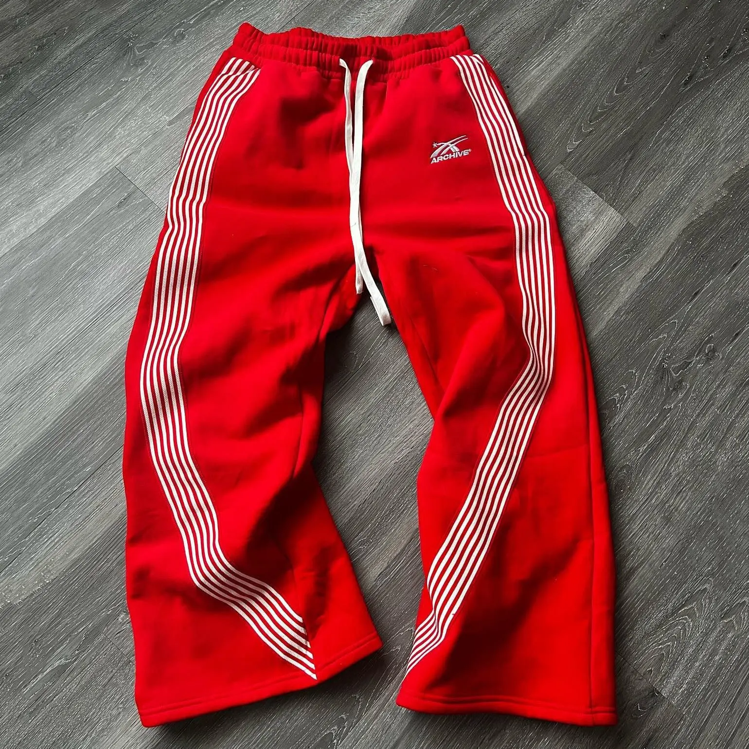 パンツ 00s adidas nylon wide pants y2k teck red NWT Rare Adidas Vintage Nylon TEAM Red Lined Track Pants