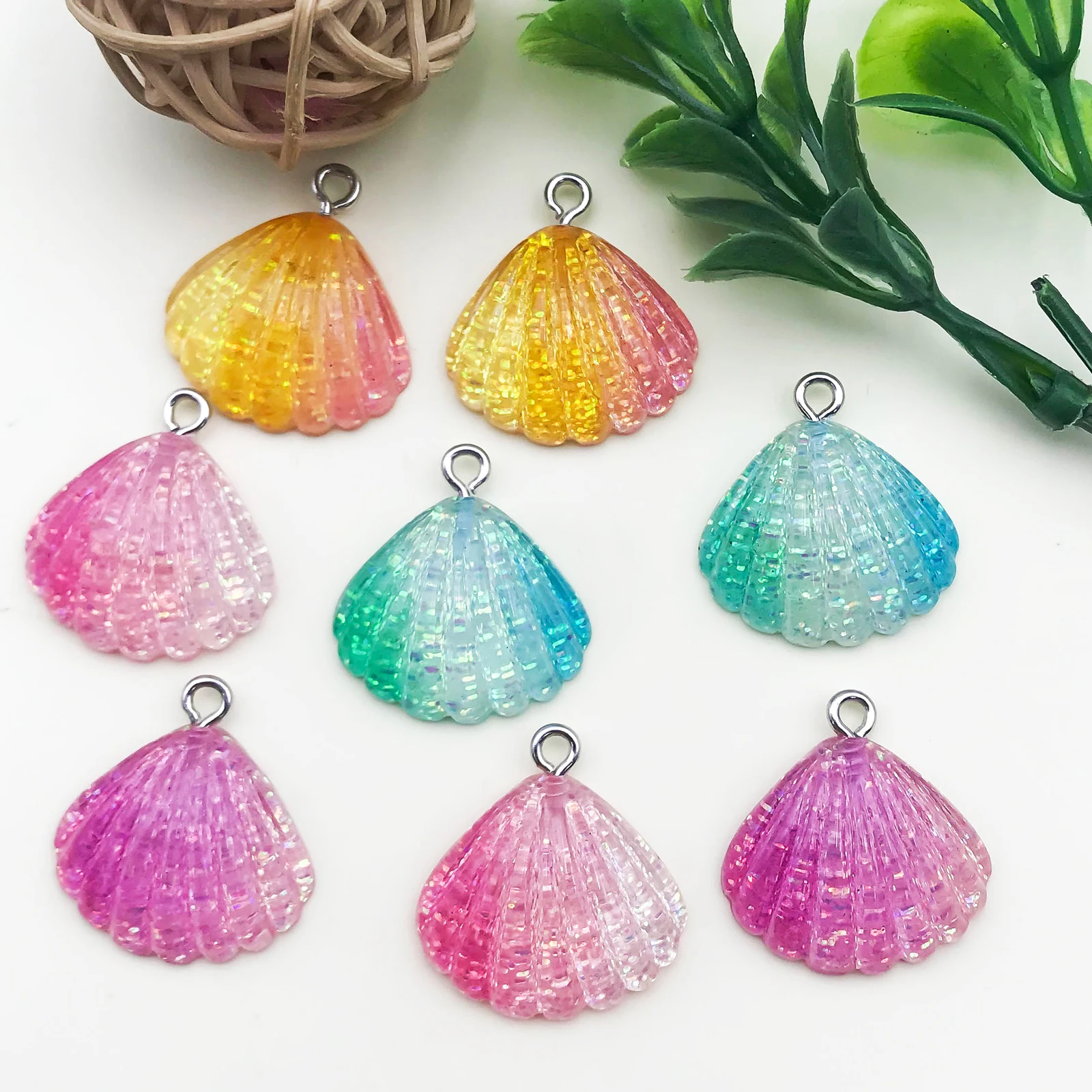 Sequins Transparent Shells 6/8Pcs Cute Pendant Resin Seashell Charms for DIY Jewelry