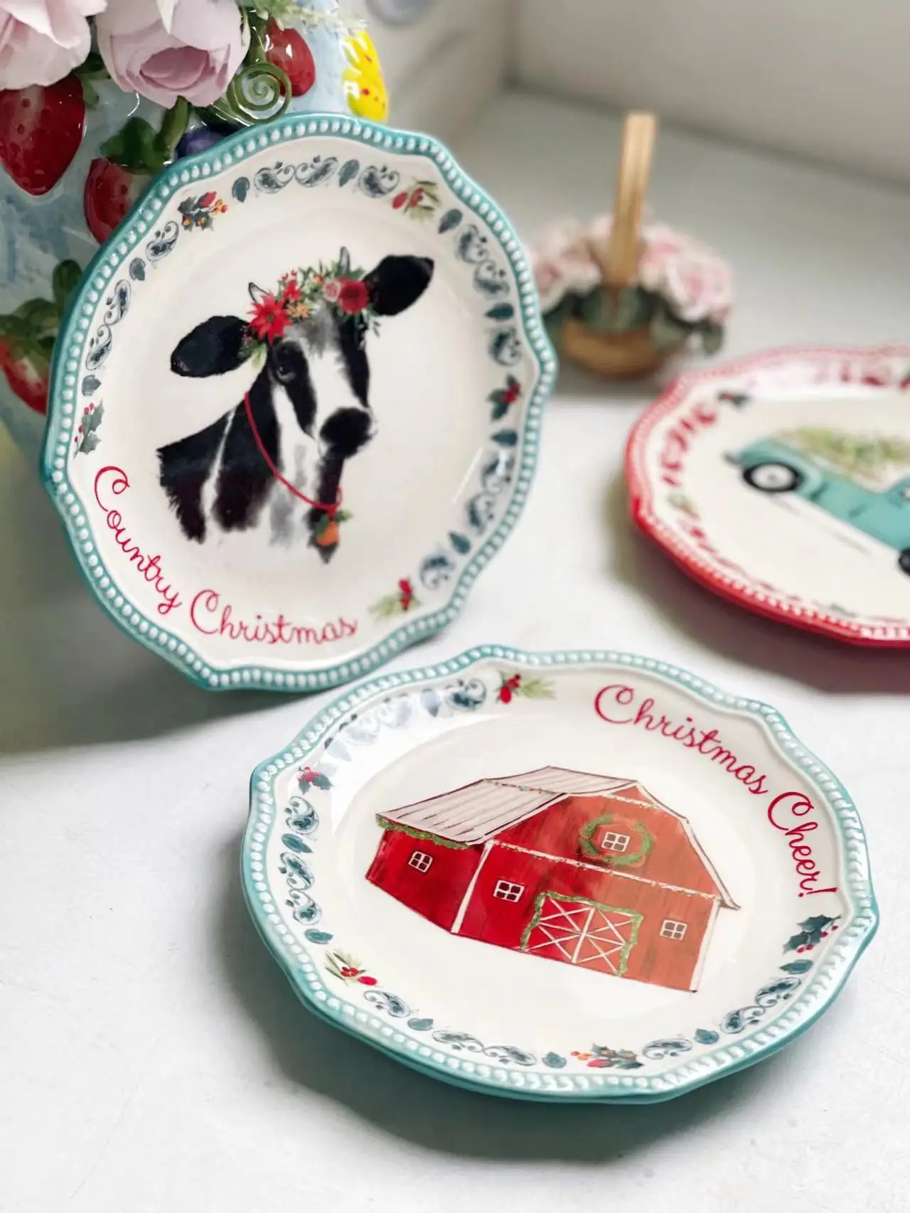 

Pioneer classic relief small size Dim sum cake plate