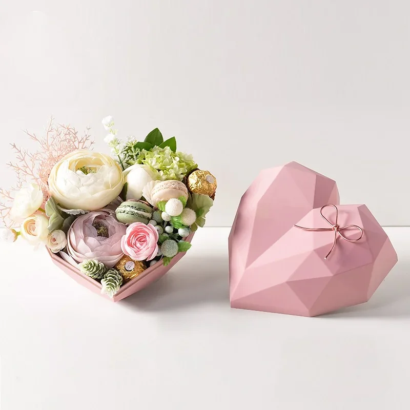 

Coated and Gilded Heart Shaped Flower Box Flower Shop Flower Packaging Materials Festival Bouquet Floral Arrangement Gift Boxs