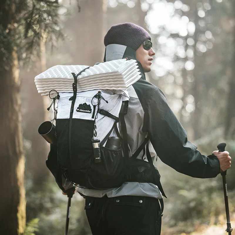 Naturehike HELIUM 30L Hiking Rucksack Outdoor Ultralight Trekking Climbing Waterproof Breathable Sports Backpack Bag CNK2300016 4