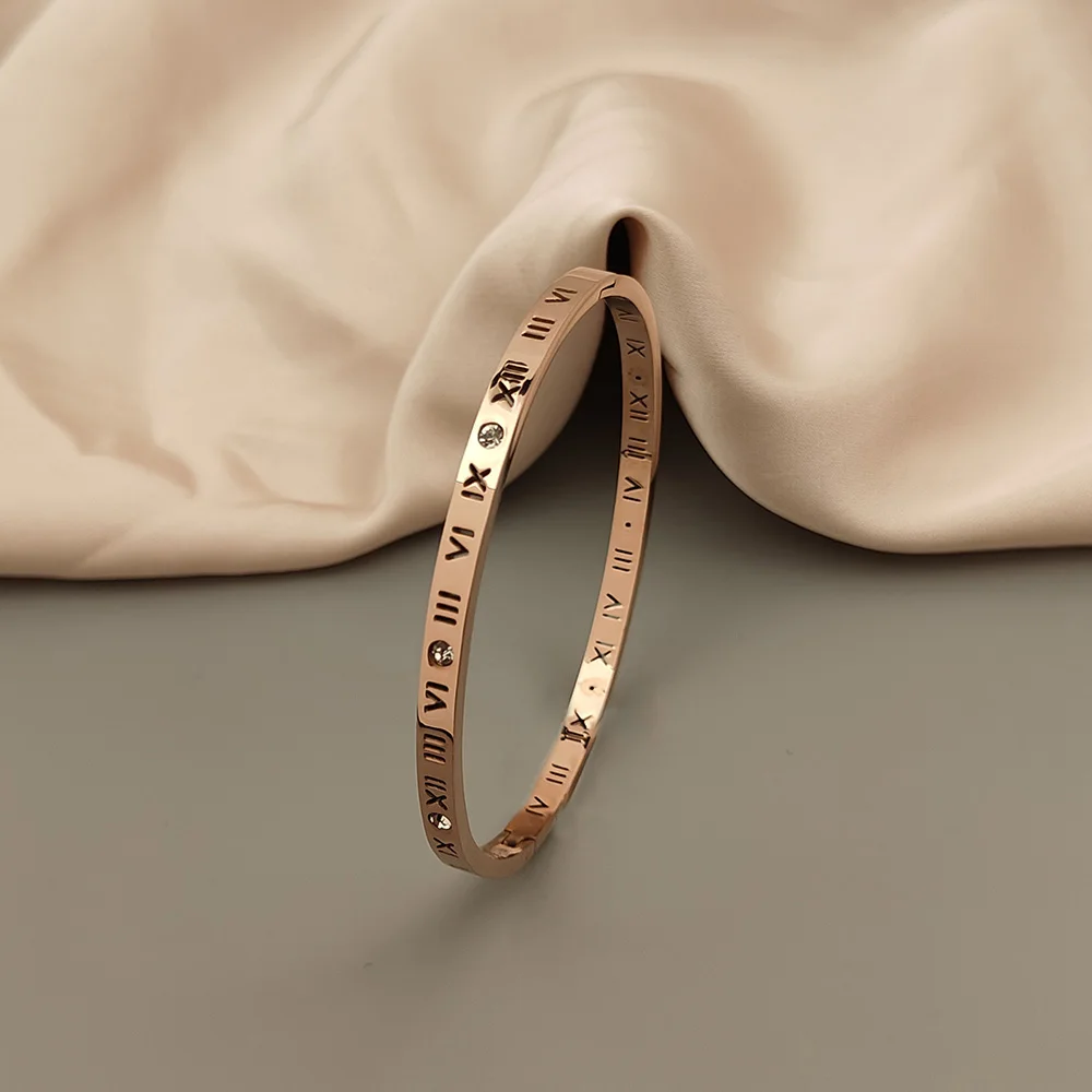 Classic Roman Numeral Zircon O Shape Stainless Steel Gold Plated Bracelet, High Quality Waterproof Wedding Party Jewelry 3
