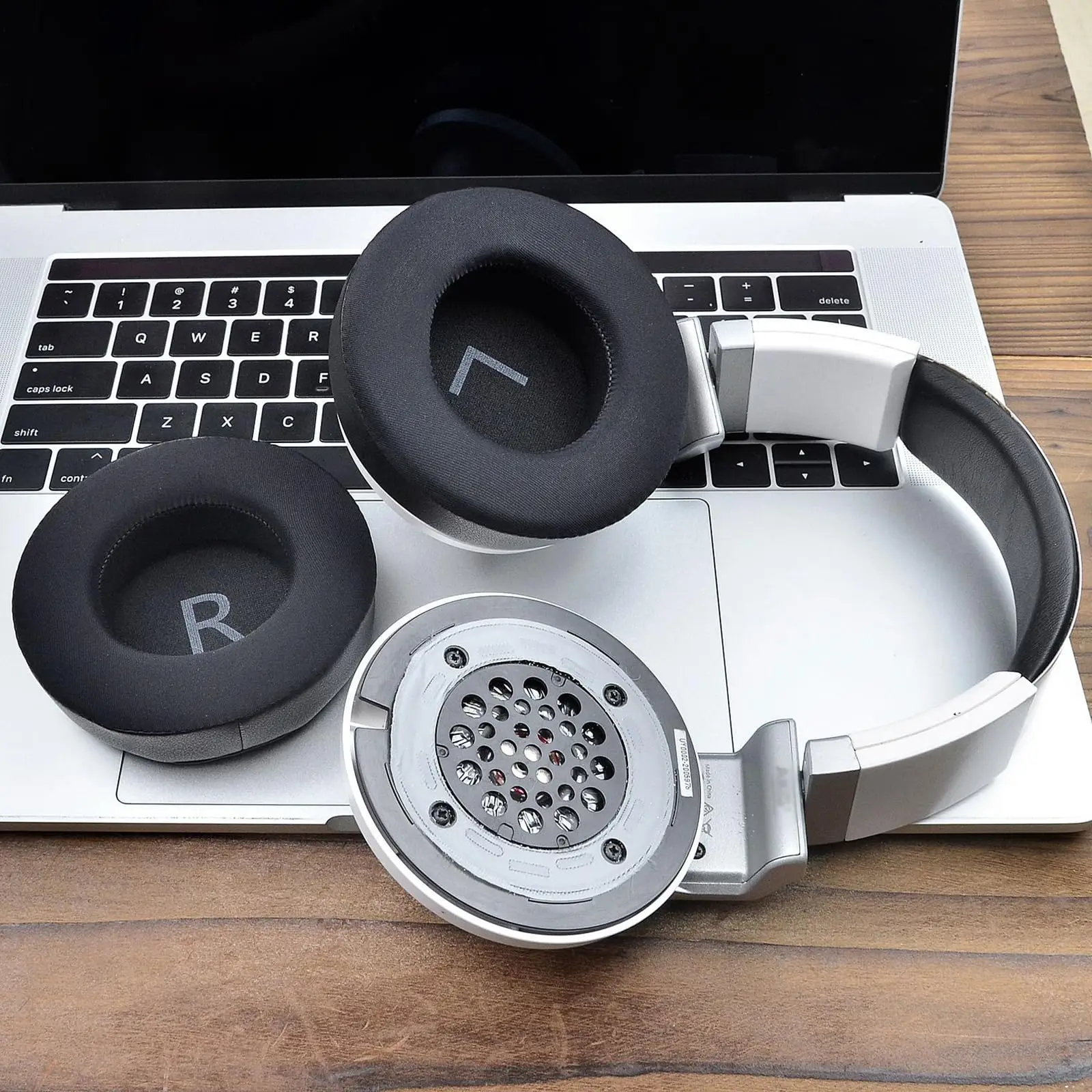 Cooling Gel Ear Pads Compatible for AKG K545 K275 K267 K167 K540 K845 K245 K182 Over Ear Headphones for Enhanced Comfort