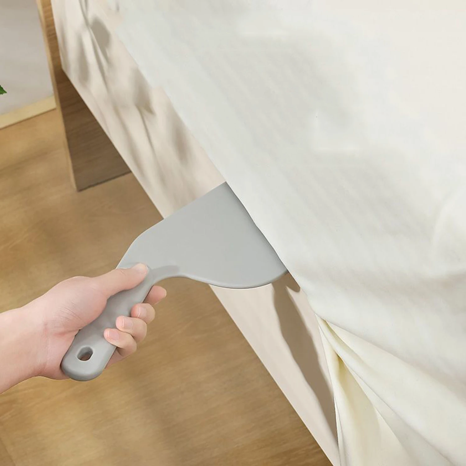 Рисунок 5 - Инструмент для заправки простыни