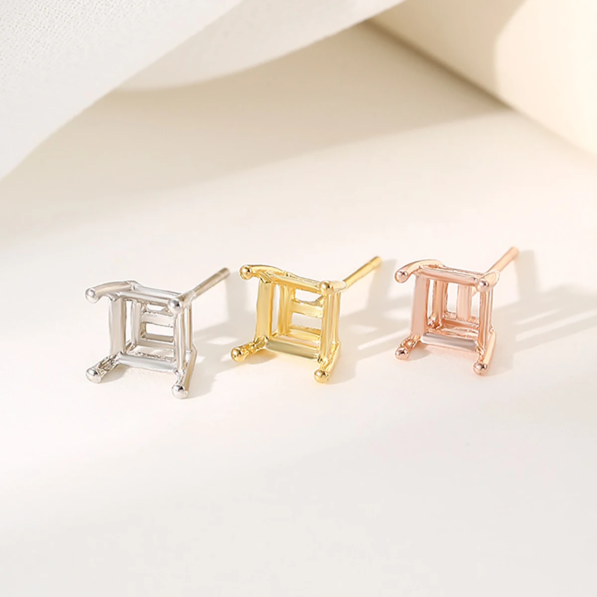 5 Paia Di Supporti Per Orecchini A Artiglio In Argento 925 - 5 Stili Diversi Per Cabochon E Pietre Piatte Con Dadi In Plastica