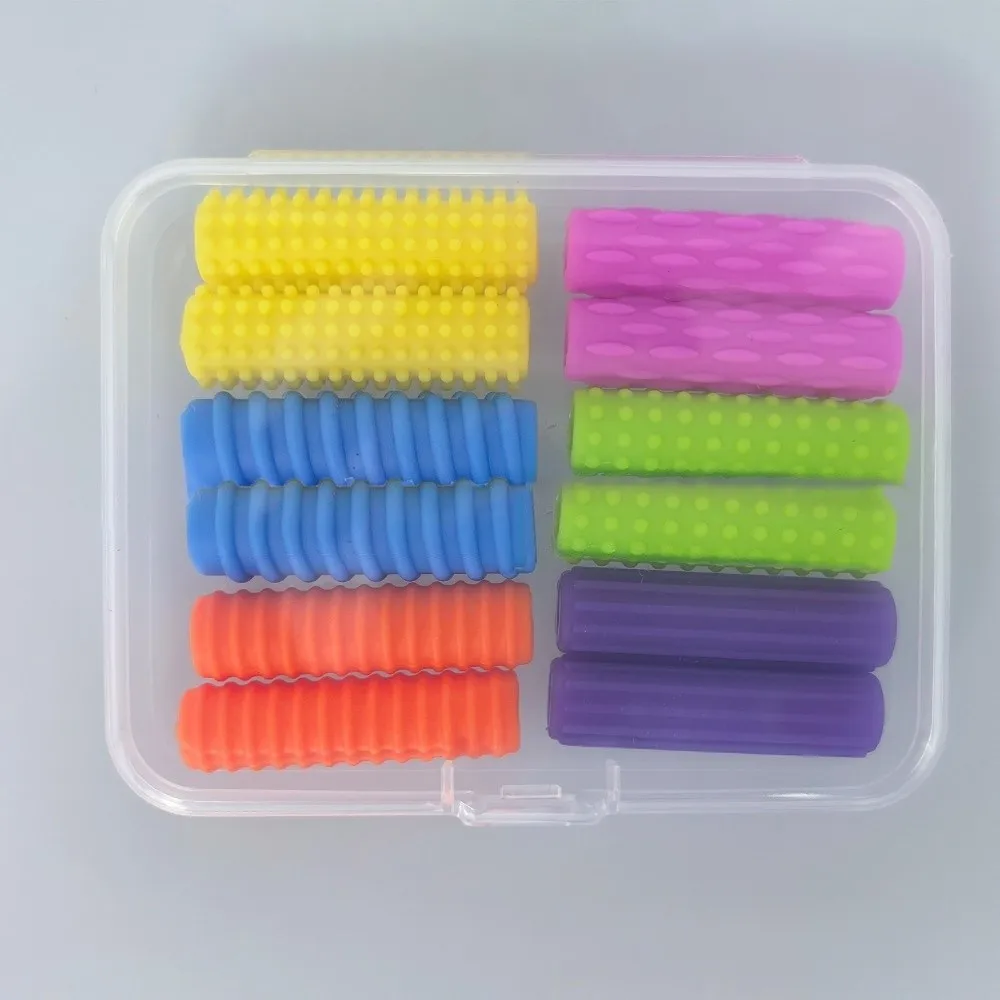 12PCS 인체공학적 필기 보조 펜 그립 부드러운 실리콘 질감 표면 연필 홀더 그립 미끄럼 방지 재사용 가능