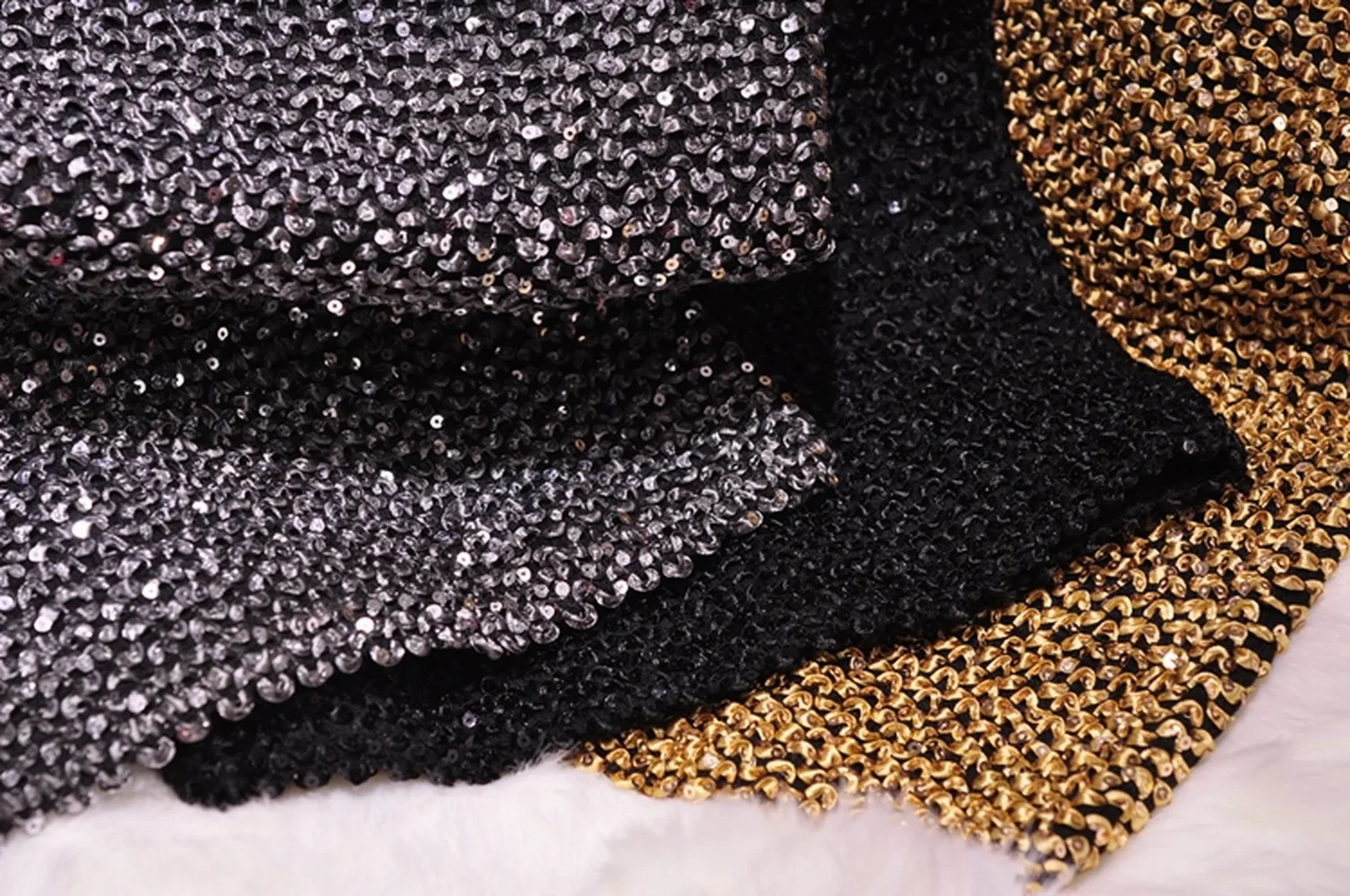 Autumn and Winter Korean Version of The Sequined Elastic High Waist Bottoming Skirt Sparkling All-match Bag Hip Skirt Women