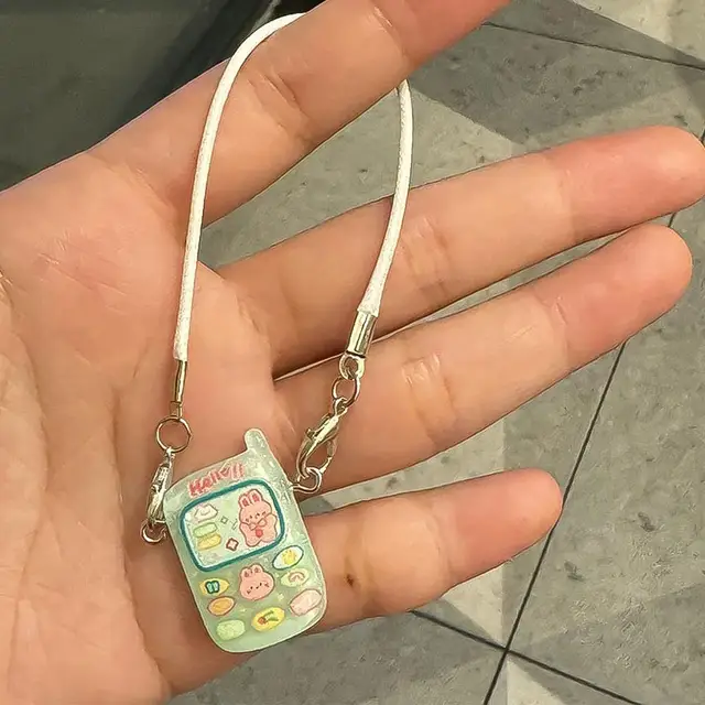 Labubu Mini Cartoon Pendant – Cute Dollhouse Mobile Phone Ornament for 15-17cm Dolls, Sweet Couple Gift 2