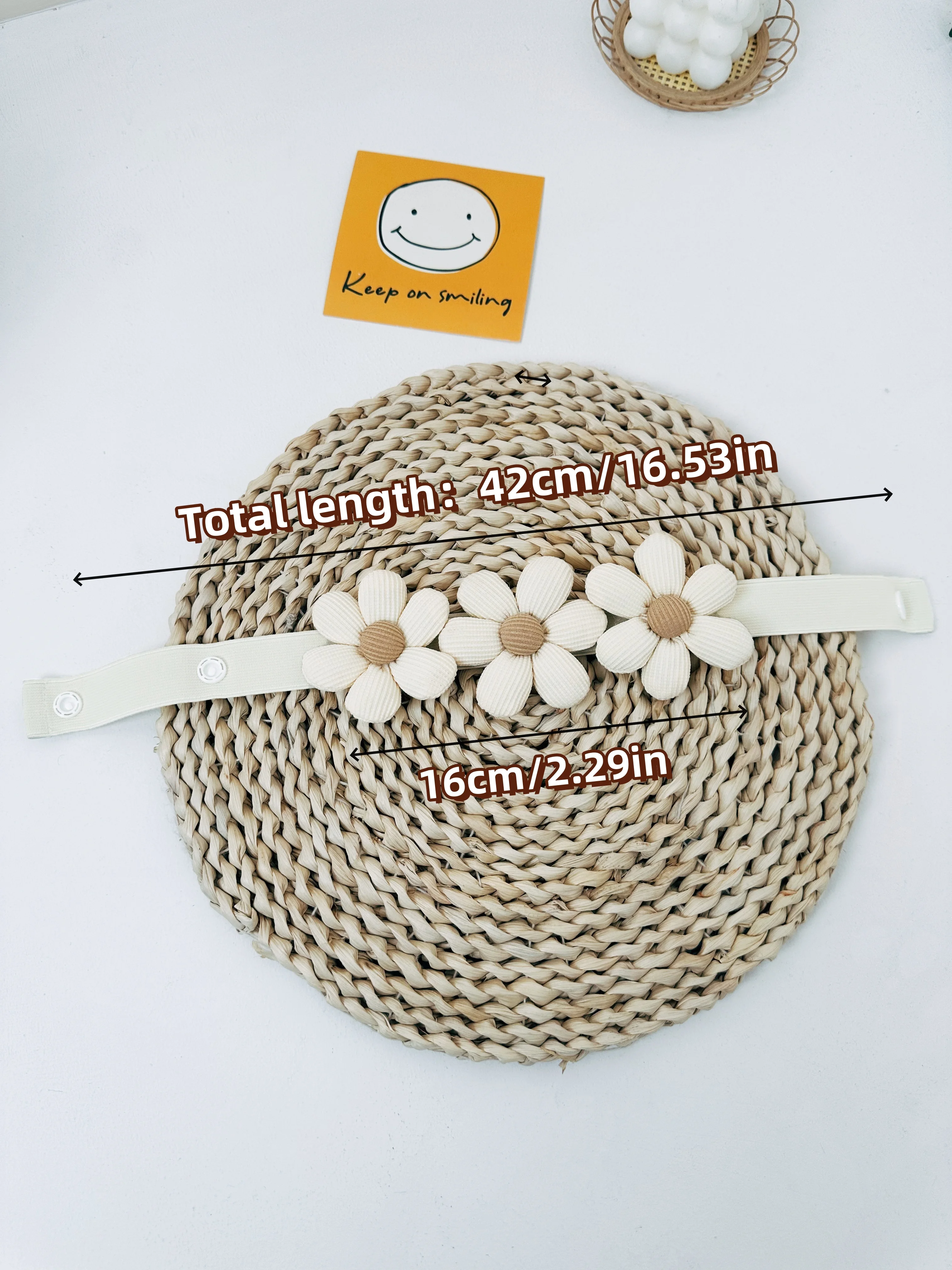 Simple handmade floral elastic curtain tiebacks and fasteners suitable for children's room and home decoration