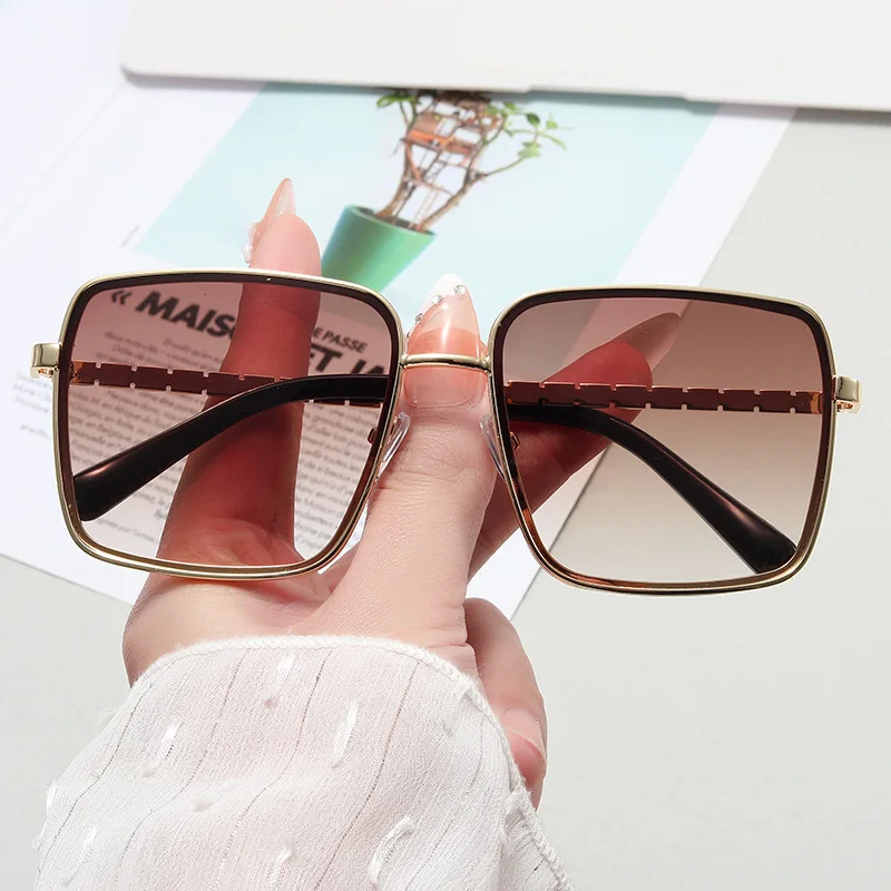 Óculos de sol femininos quadrados oversized vintage_voghion.com