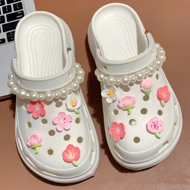 

2024 Hot Salling Colorful Flowers Resin Hole Shoe Charm Accessories Diy Shoe Buckle Decor Fit Pins shoes Charms Kid Party Gift