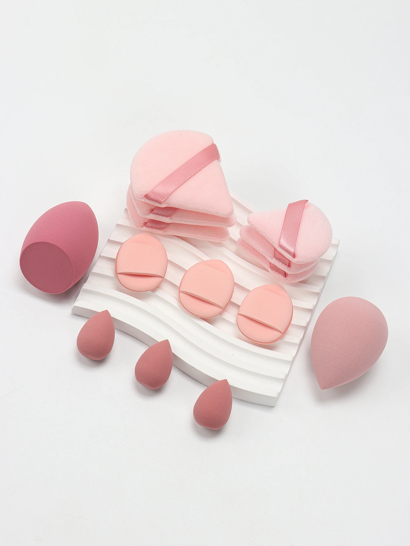 High-Energy 14-Piece Set,3 Loose Powder Puffs & 3 Mini Loose Powder Puffs & 2 Large Makeup Sponges & 3 Mini Makeup 6