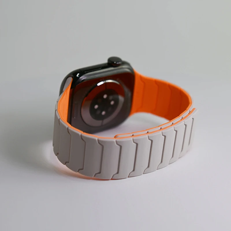 Magnetic Silicone Strap for Smartwatches - Flexible and Durable Bracelet Accessory