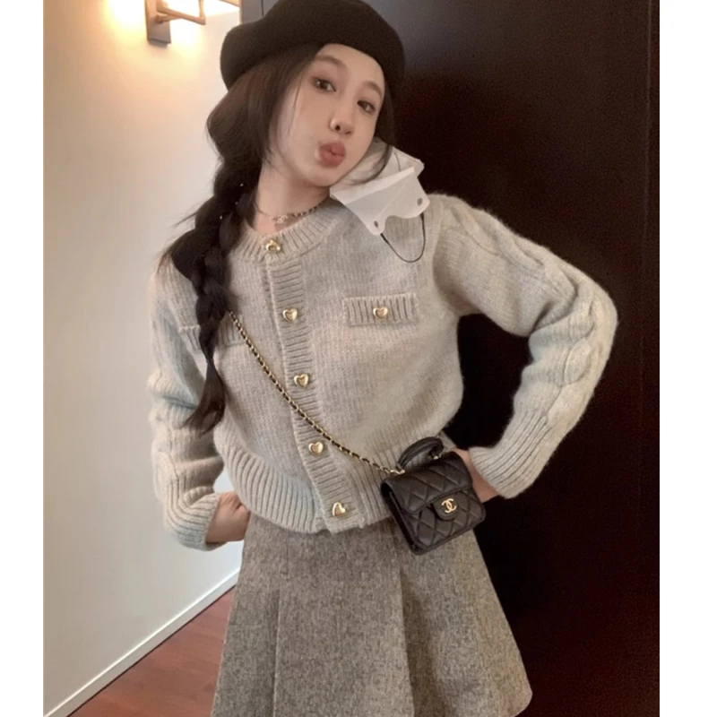 New Autumn and Winter Women's Clothing Love Buckle Crew Neck Sweater Loose Casual Short Knitted Cardigan Jacket