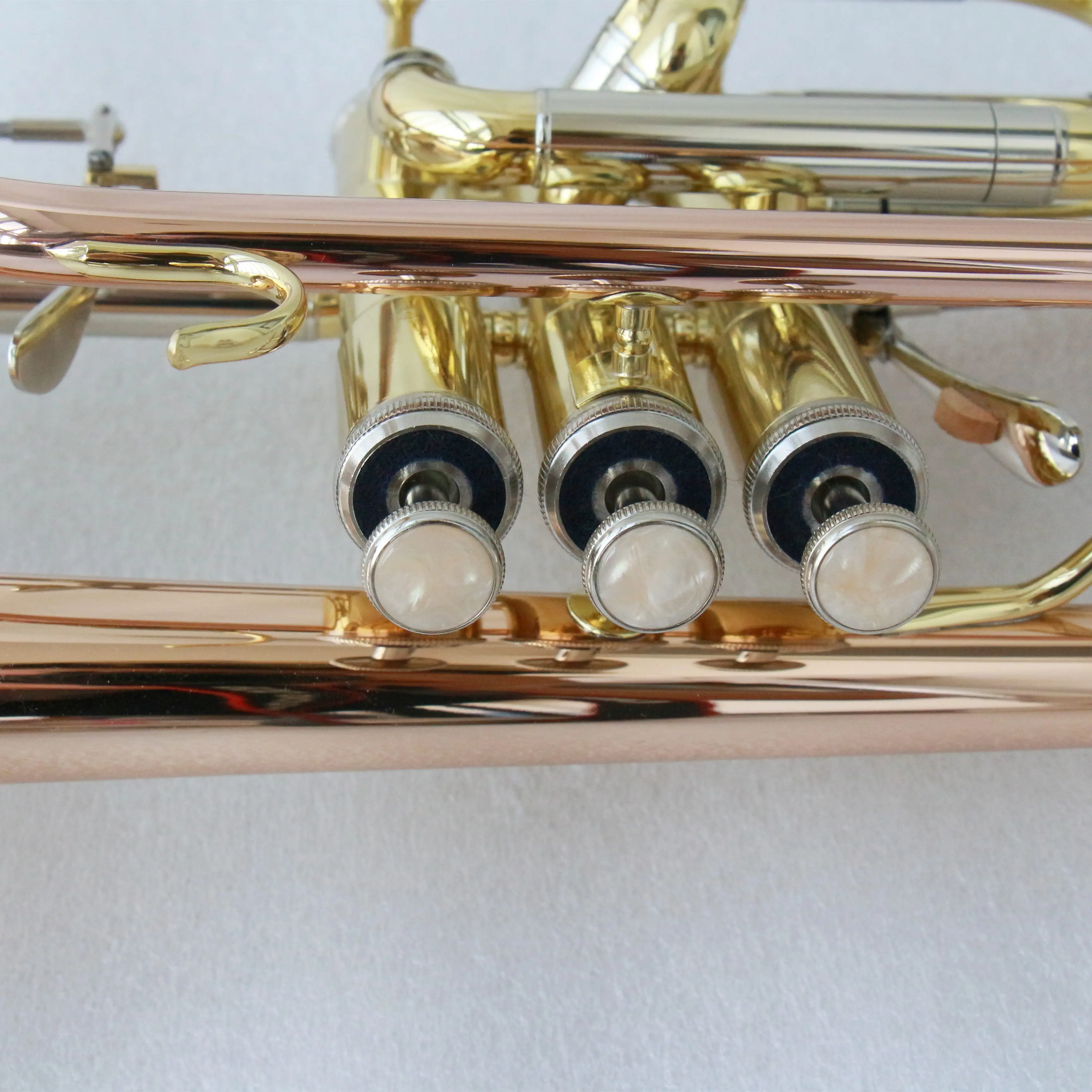 High Quality Bb Tone Cornet Instrument Brass Body Cupronickel Slides Gold Lacquer Cornet Trumpet