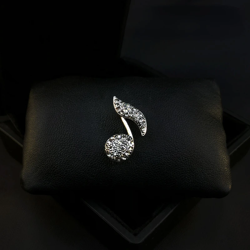 

High-End Exquisite Musical Note Brooch Versatile Elegant Suit Accessories Retro Men and Women Brooch Pin Rhinestone Jewelry Pins