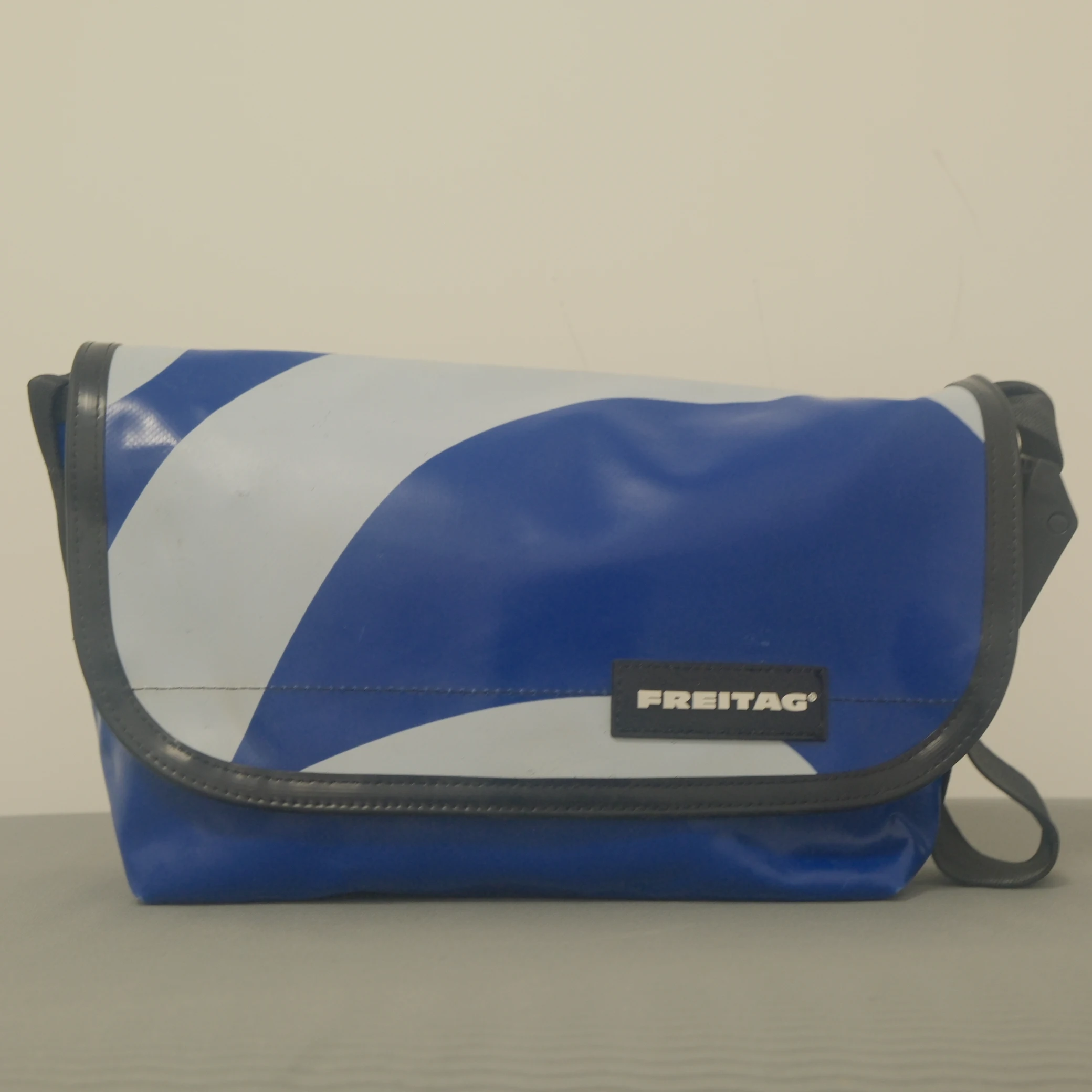 FREITAG F41 HAWAII FIVE-O Messenger Bag Single Shoulder Bag Crossbody Bag Swiss Cycling Eco-Friendly Bag