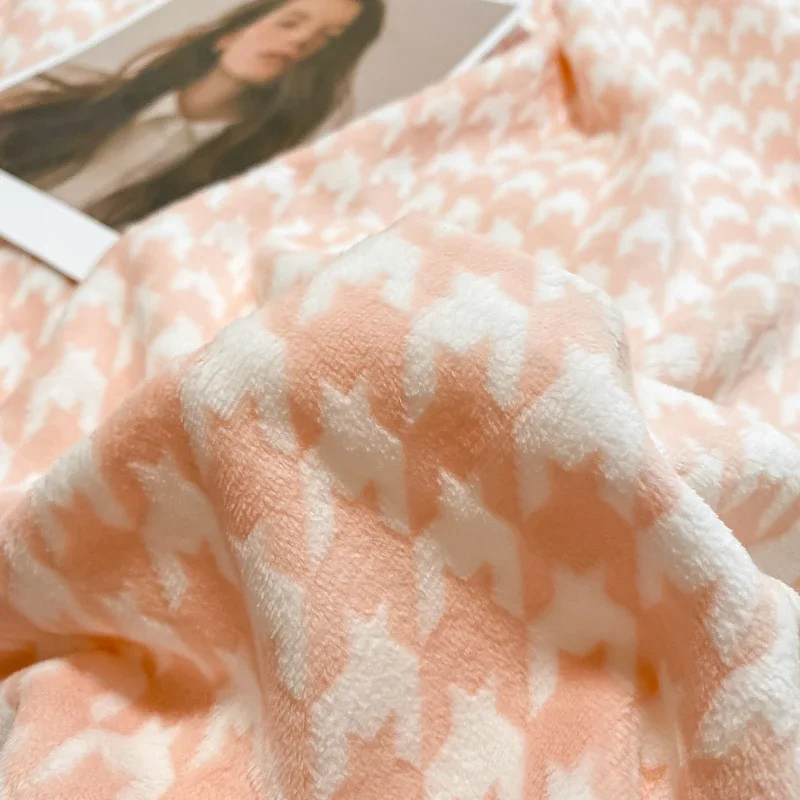 1pc Thicken Winter Duvet Cover Warm Milk Velvet Comforter Cover Double Side Velvet Bed 3D Carve Flower Comforter Set Bedding Set Se71c3f8ce0f844b283714b7566d230d8P