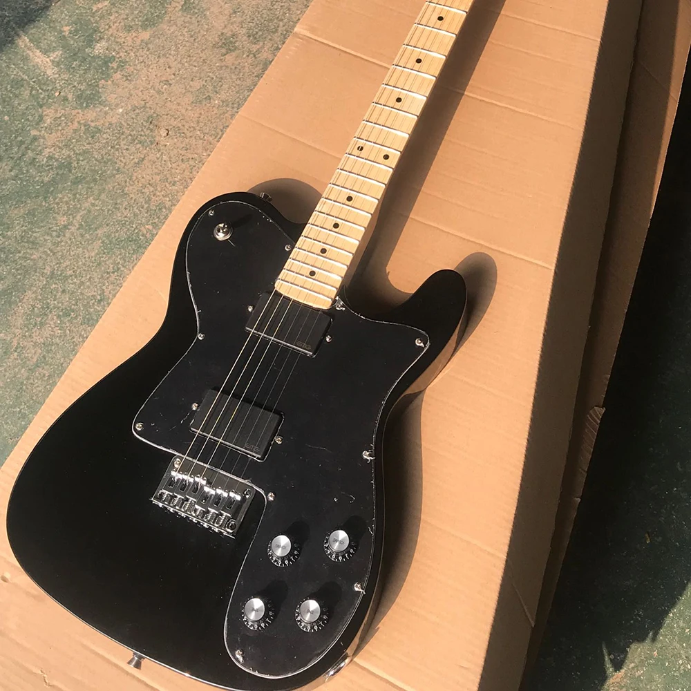 6 Strings Black Basswood Electric Guitar with Active Circuit Maple Fretboard Customizable