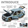 1:24 Alloy BMW XM Toys Cars Diecast Models Sound Light 6 Doors Opend Miniature Car Pull Back Vehicles for Boy's Birthday Gifts 2