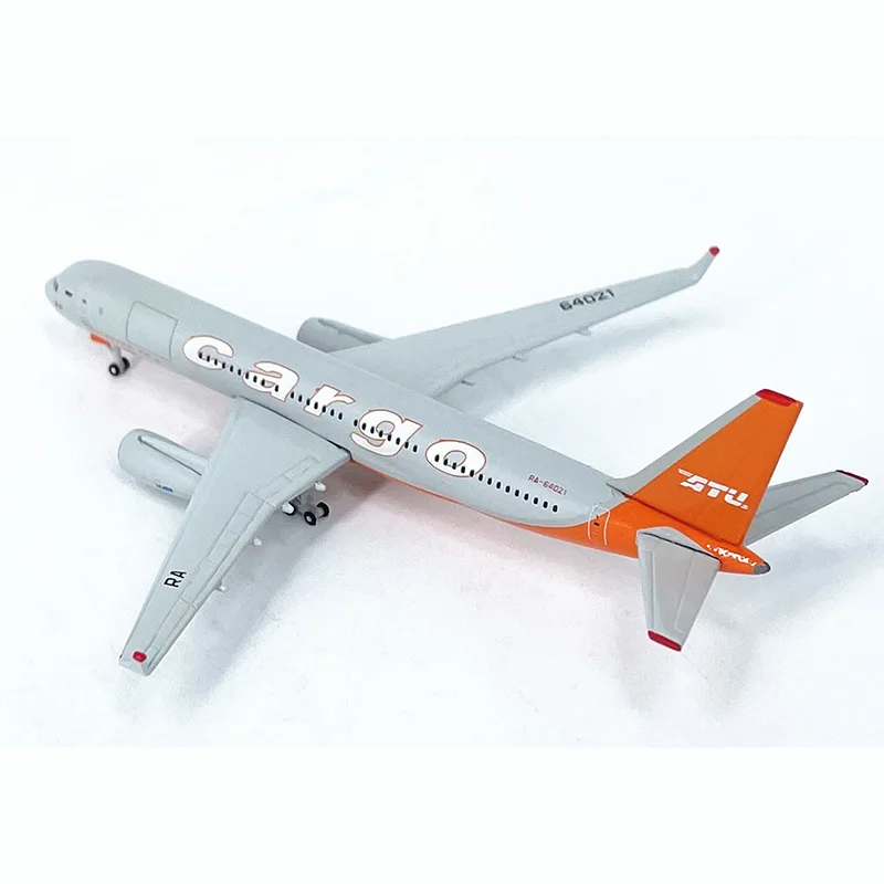 

Die cast Russian TU-204C aircraft alloy plastic model 1:500 scale toy gift collection simulation display decoration